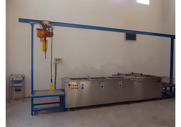 半自動(dòng)超聲波清洗機(jī)